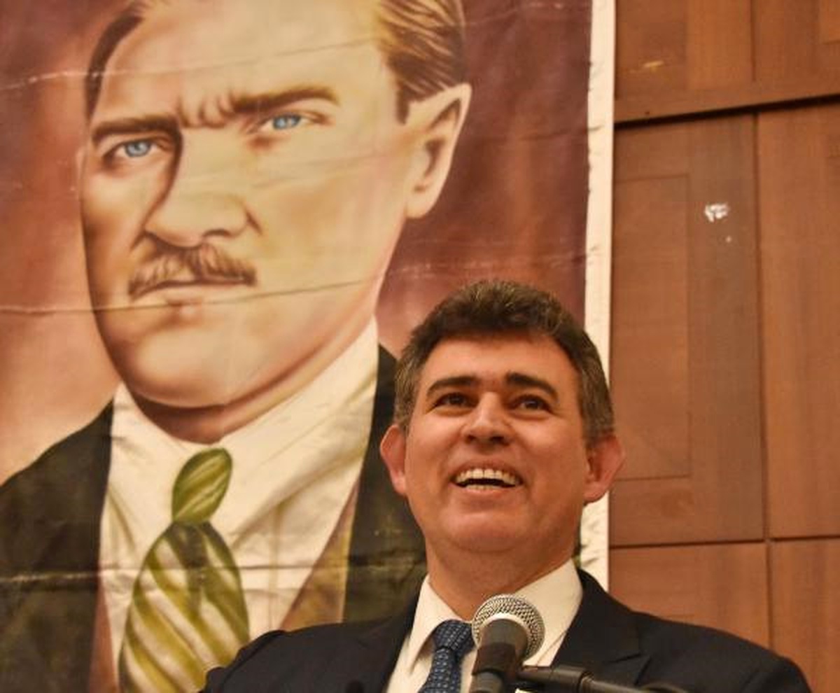 Metin Feyzioğlu: Yazdıkları Anayasa Değişikliğini Bilmiyorlar