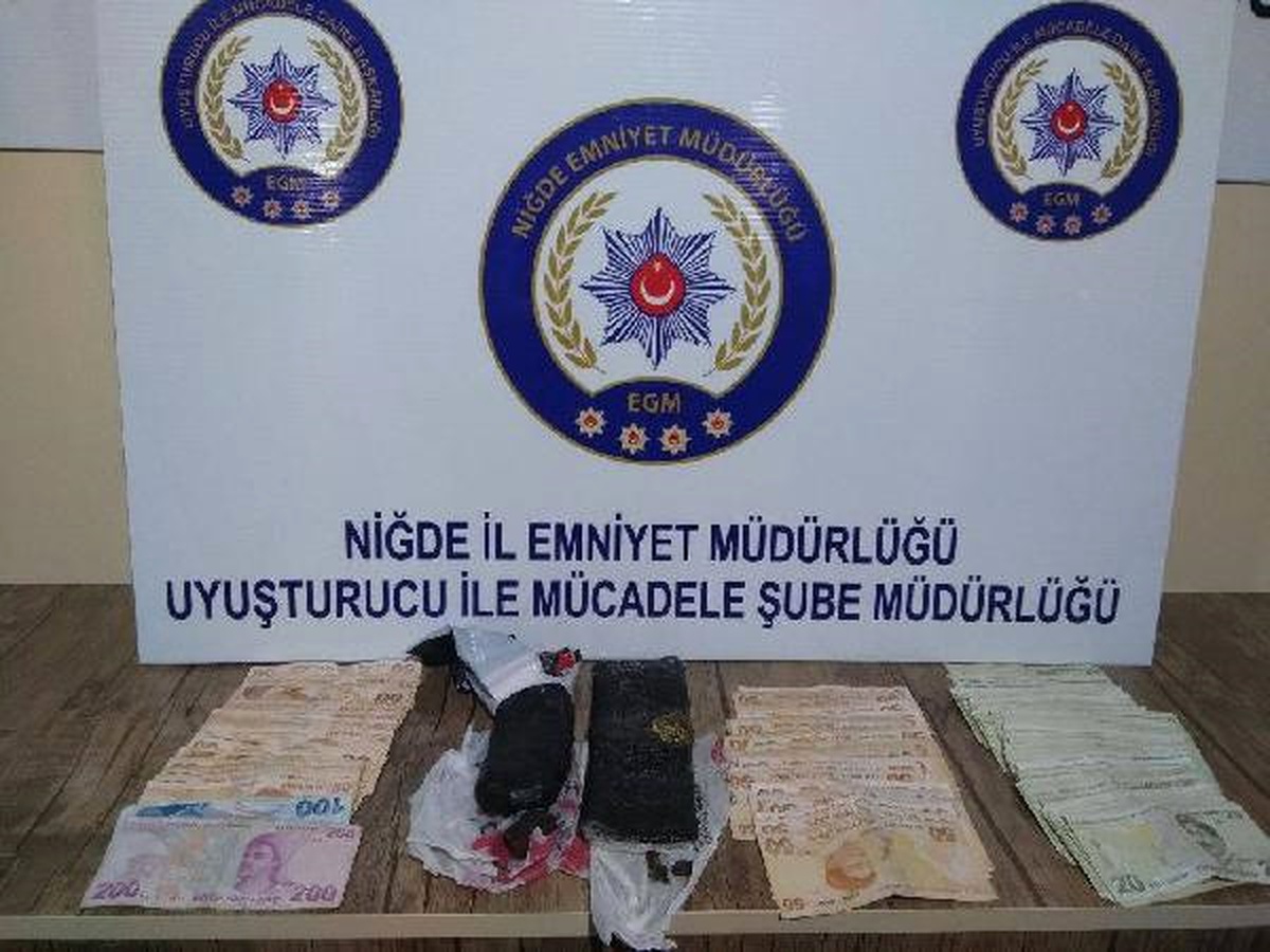 Niğde\'de Uyuşturucu Satan İranlılar Gözaltına Alındı