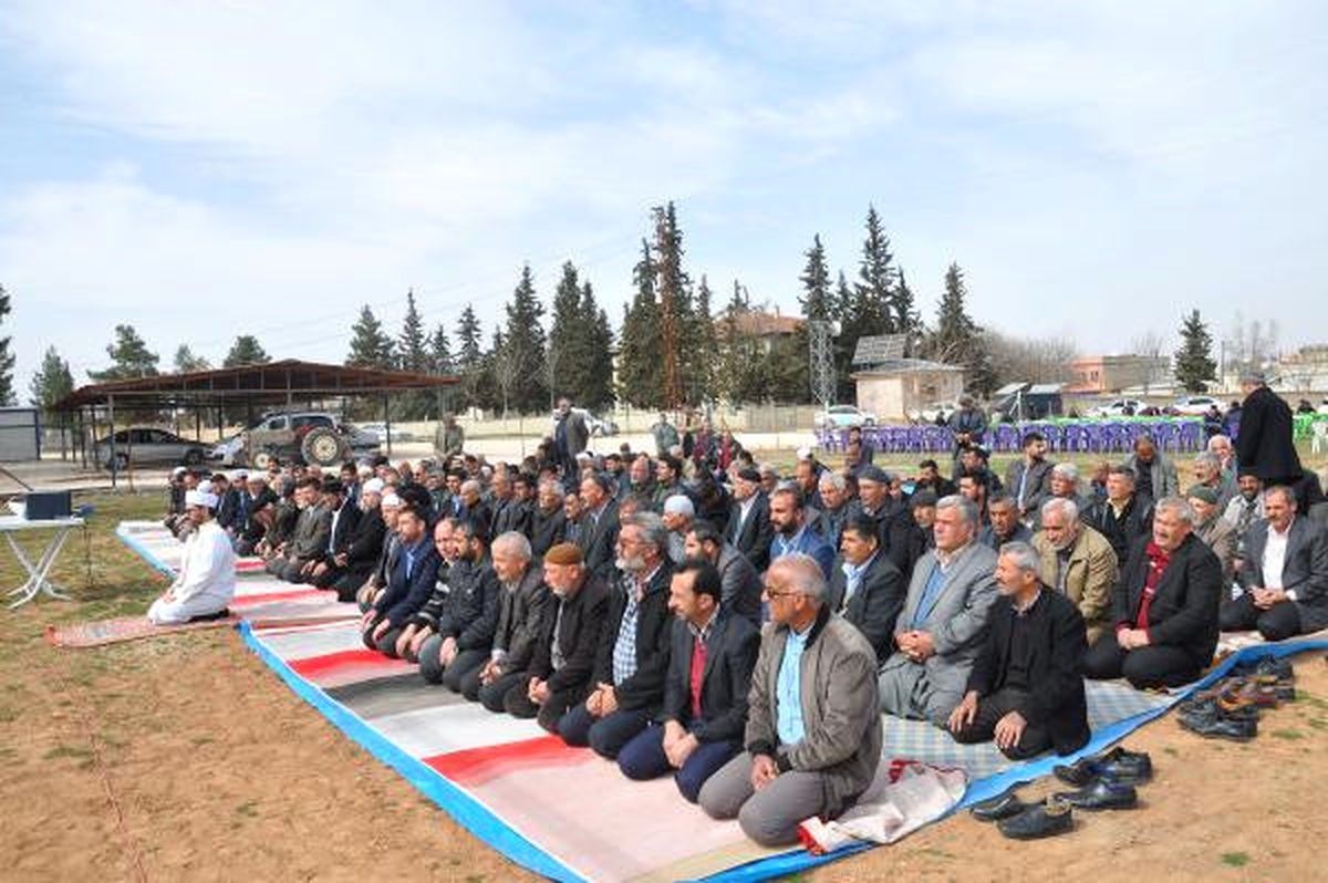Nizip\'te Çiftçilerden Yağmur Duası