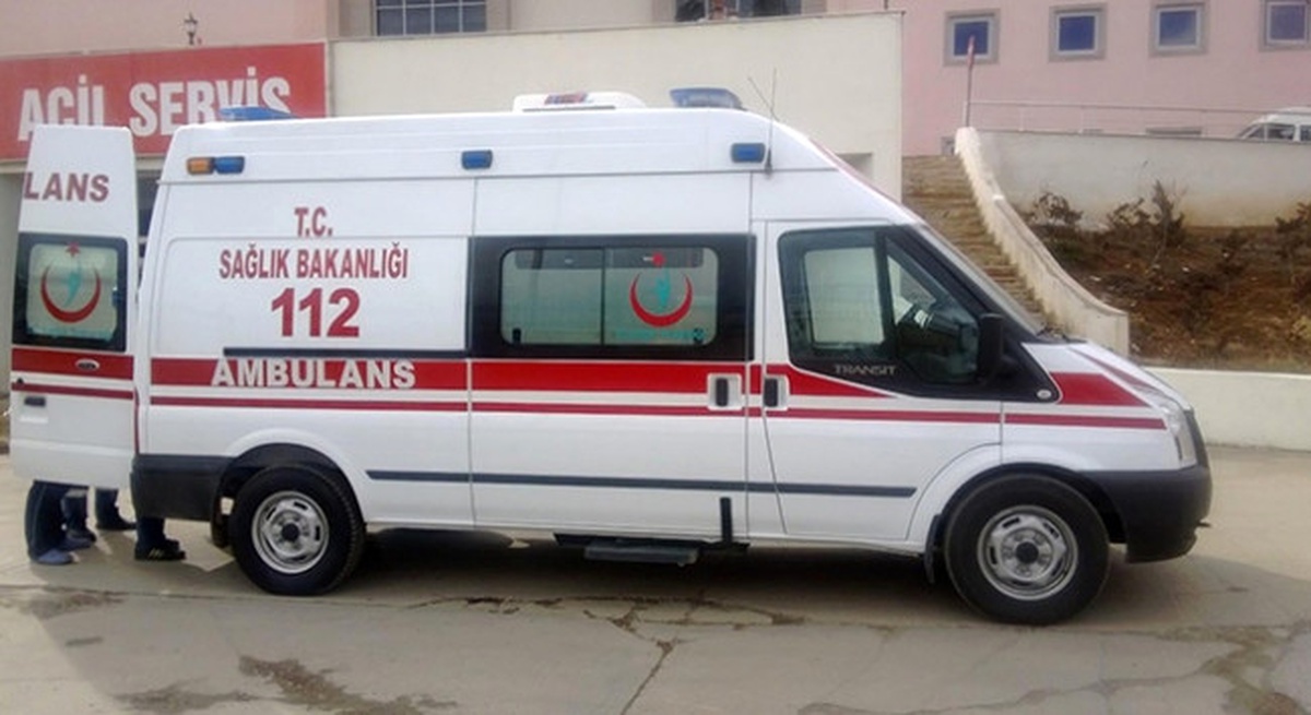 Osmaniye\'de Iki Otomobil Çarpıştı: 4 Yaralı