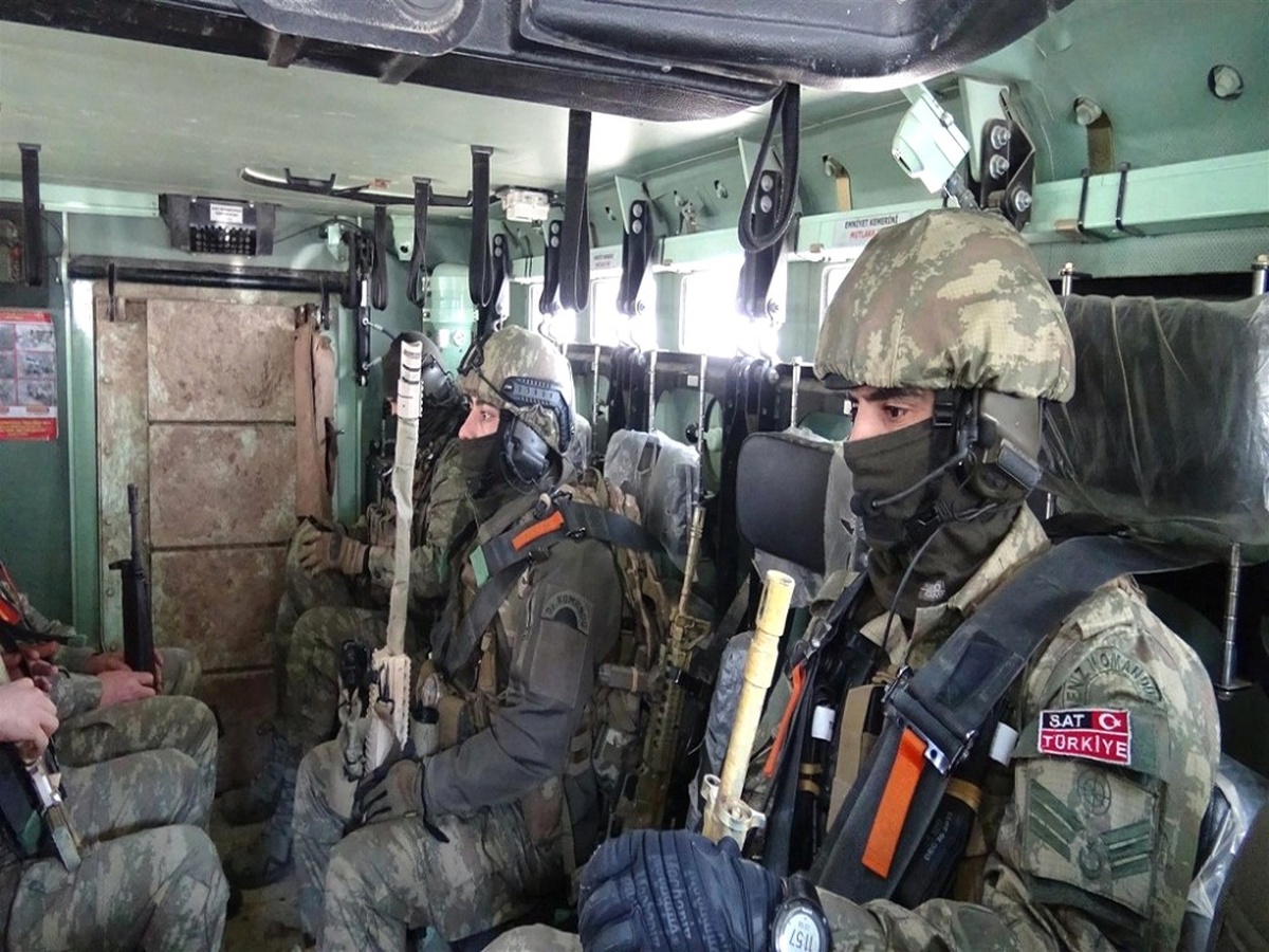 Sat ve Sas Komandoları Fırat Kalkanında