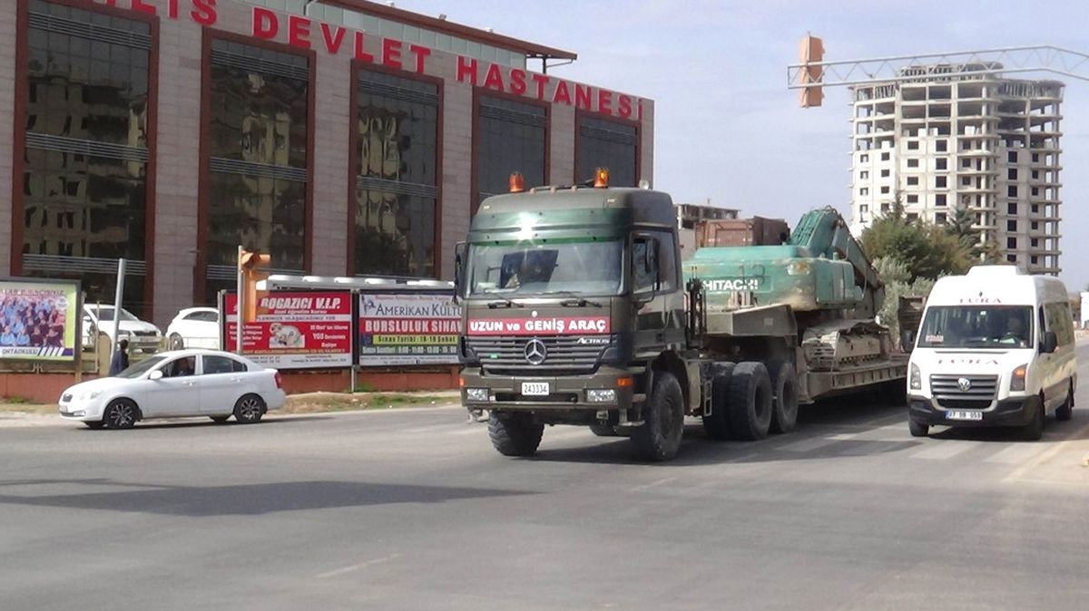 Sınır Hattında Askeri Hareketlilik Sürüyor