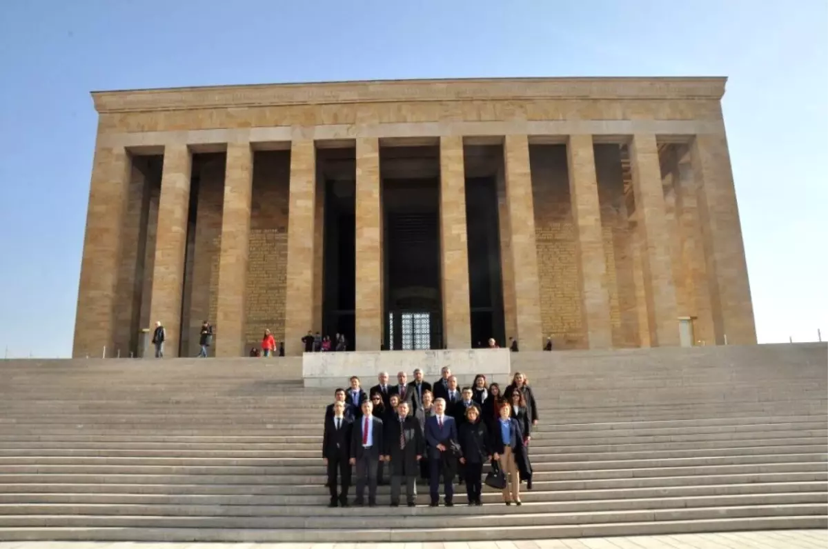 Sivil Savunma Uzmanlarından Anıtkabir\'e Ziyaret