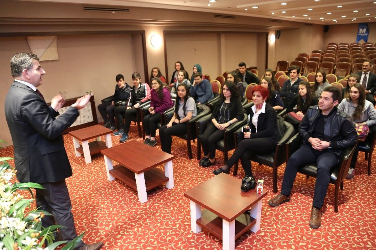 Ticaret Lisesi Öğrencilerinden Artvin Smmmo\'ya Ziyaret
