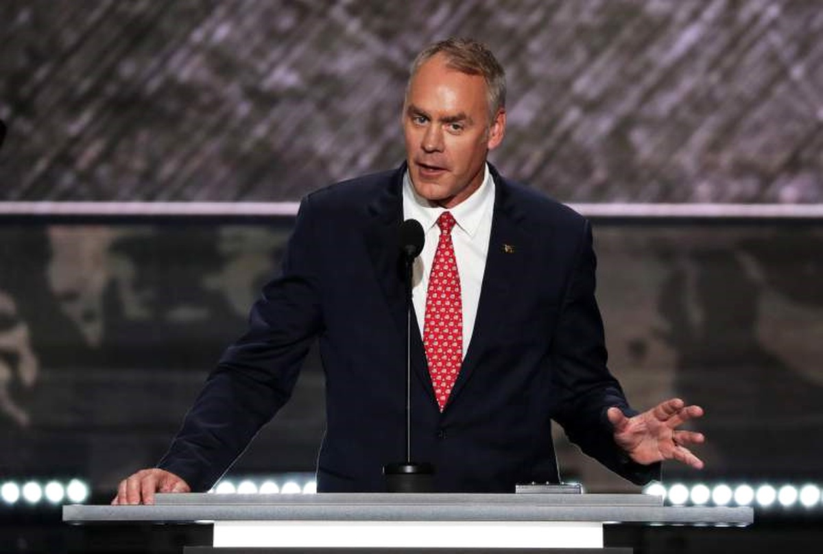 Trump\'ın İçişleri Bakanı Zinke Senatoda Onaylandı