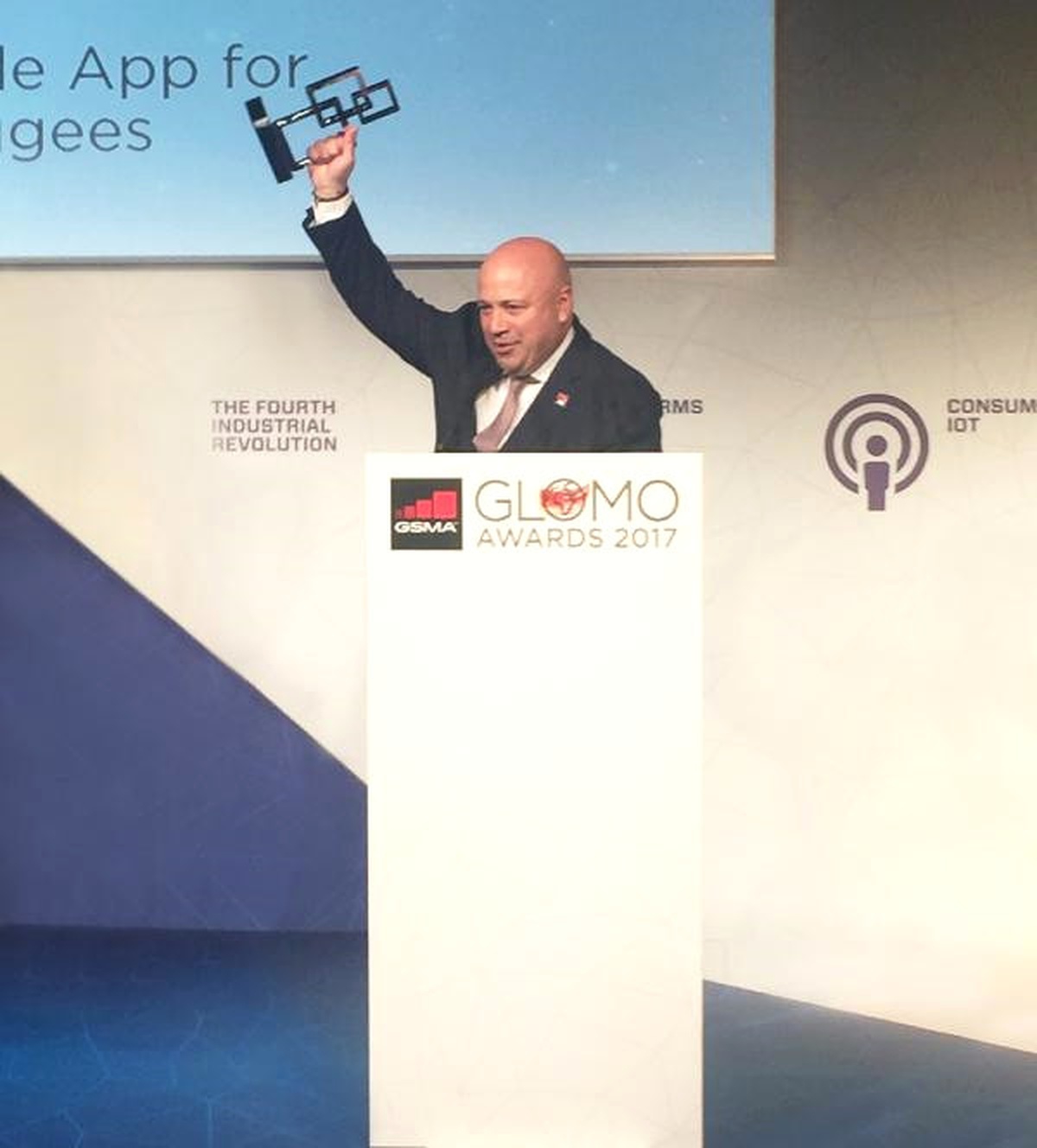 Turkcell Merhaba Umut\'a "İnsanlık" Ödülü