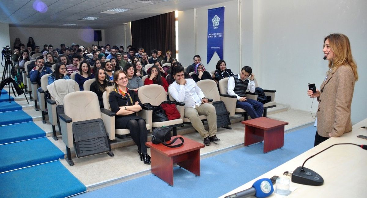 Ünlü Şef Deniz Orhun Neü\'de Konferans Verdi