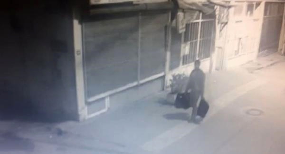 Adıyaman\'da Tütün ve Sigara Makinesi Hırsızlığı Kamerada