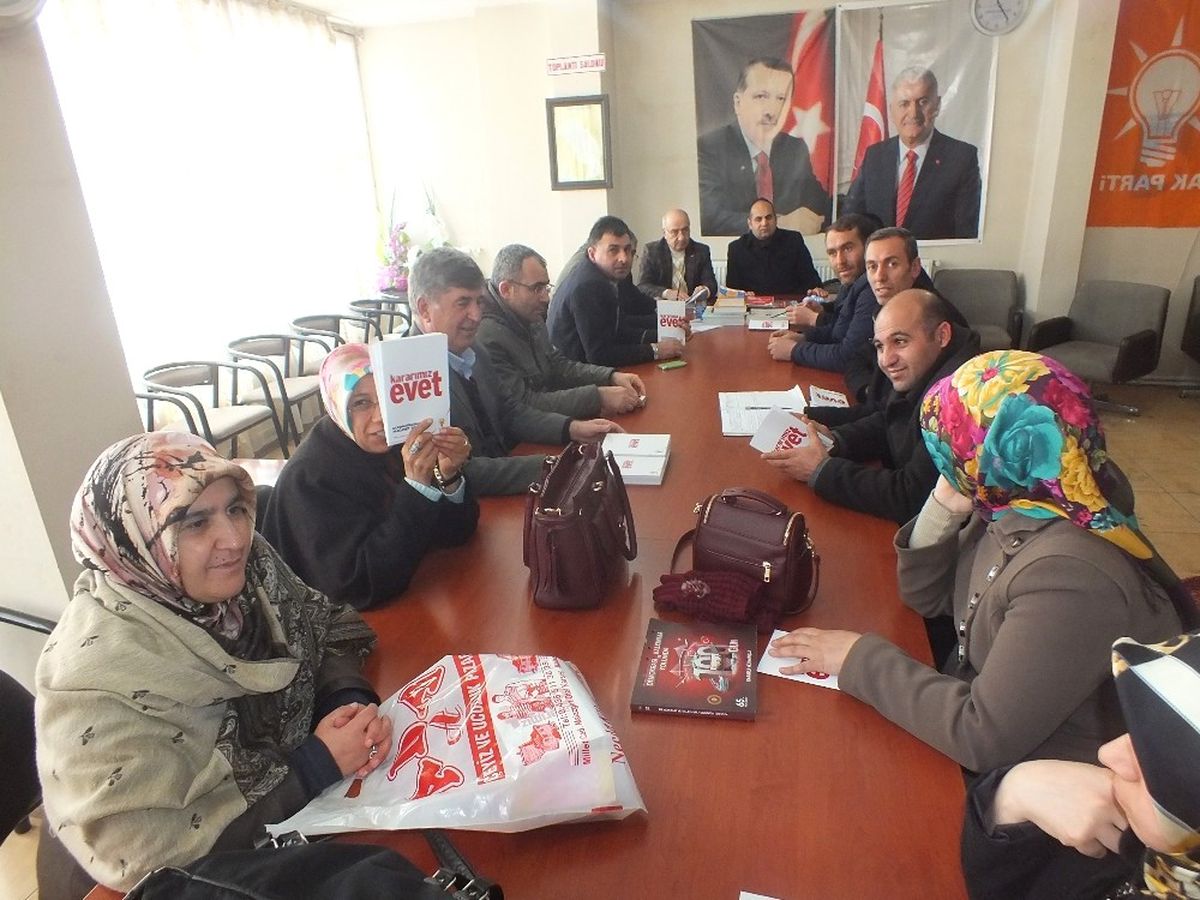 AK Parti\'den Referandum Çalışması