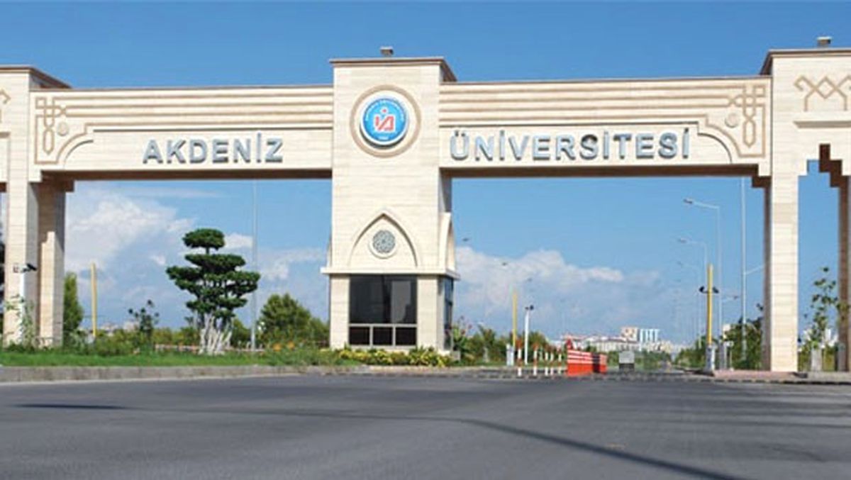 Akdeniz Üniversitesi Devlet Üniversiteleri İçinde İlk Üçte