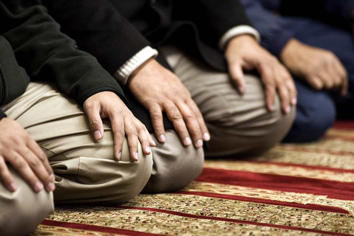 Alman Lisesinde Namaz Kılmak Yasaklandı