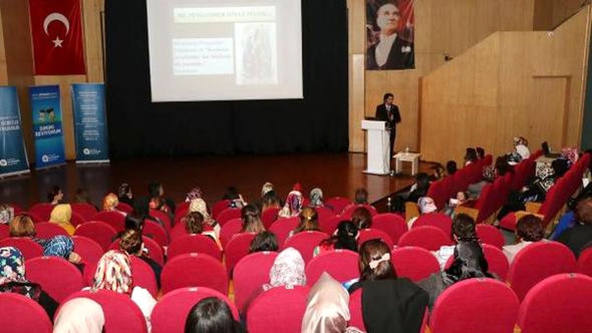 Antalya\'da "İslam\'da Aile" Semineri