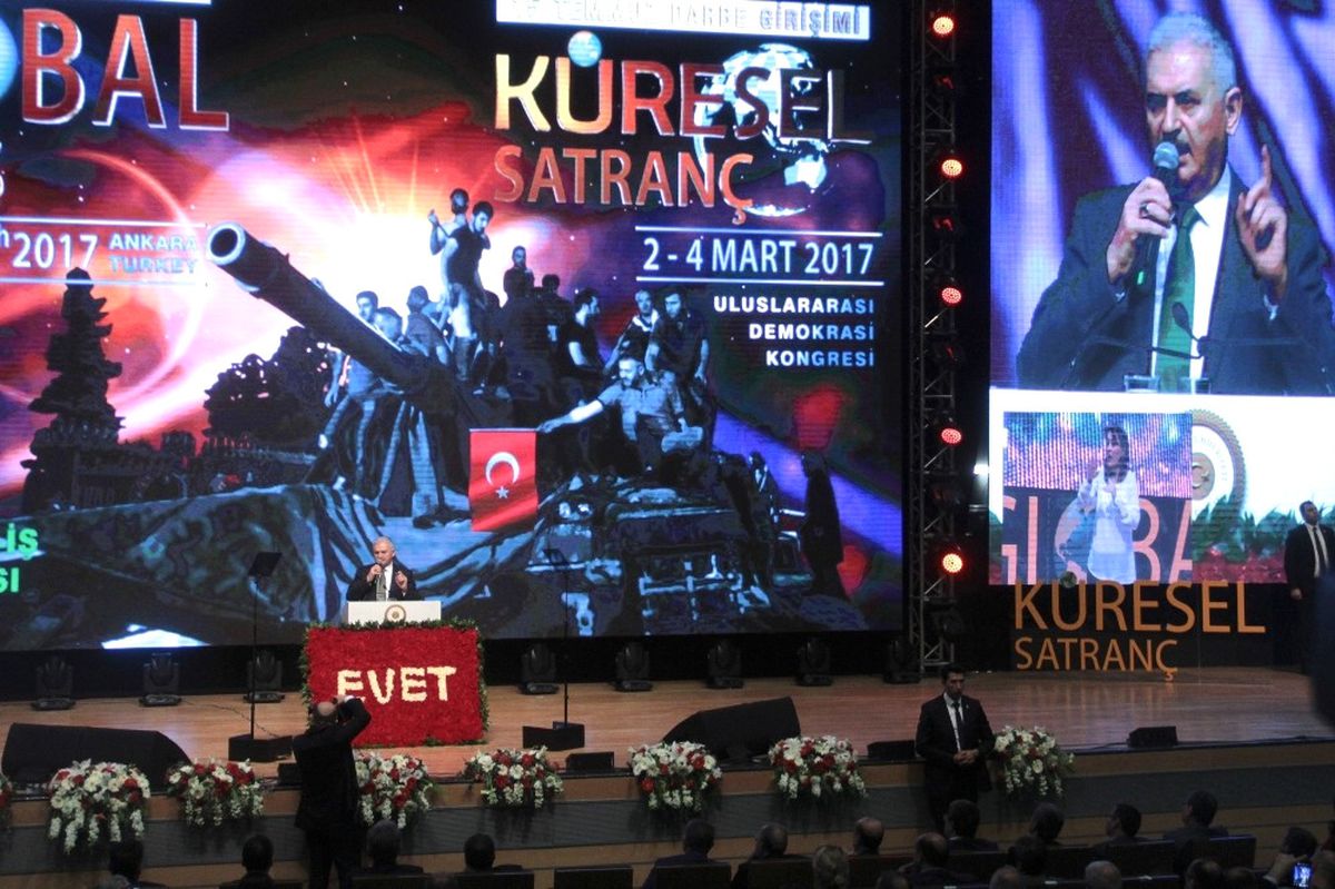 Başbakan Yıldırım: "Türkiye Otoriterleşiyor Diyenlere Bu Tabloyu İyi Okumalarını Öneriyorum"