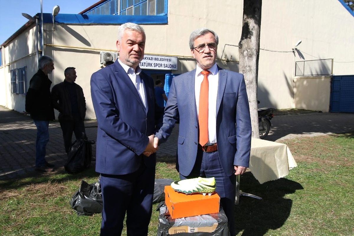 Başkan Akcan\'dan Spor Kulüplerine Destek