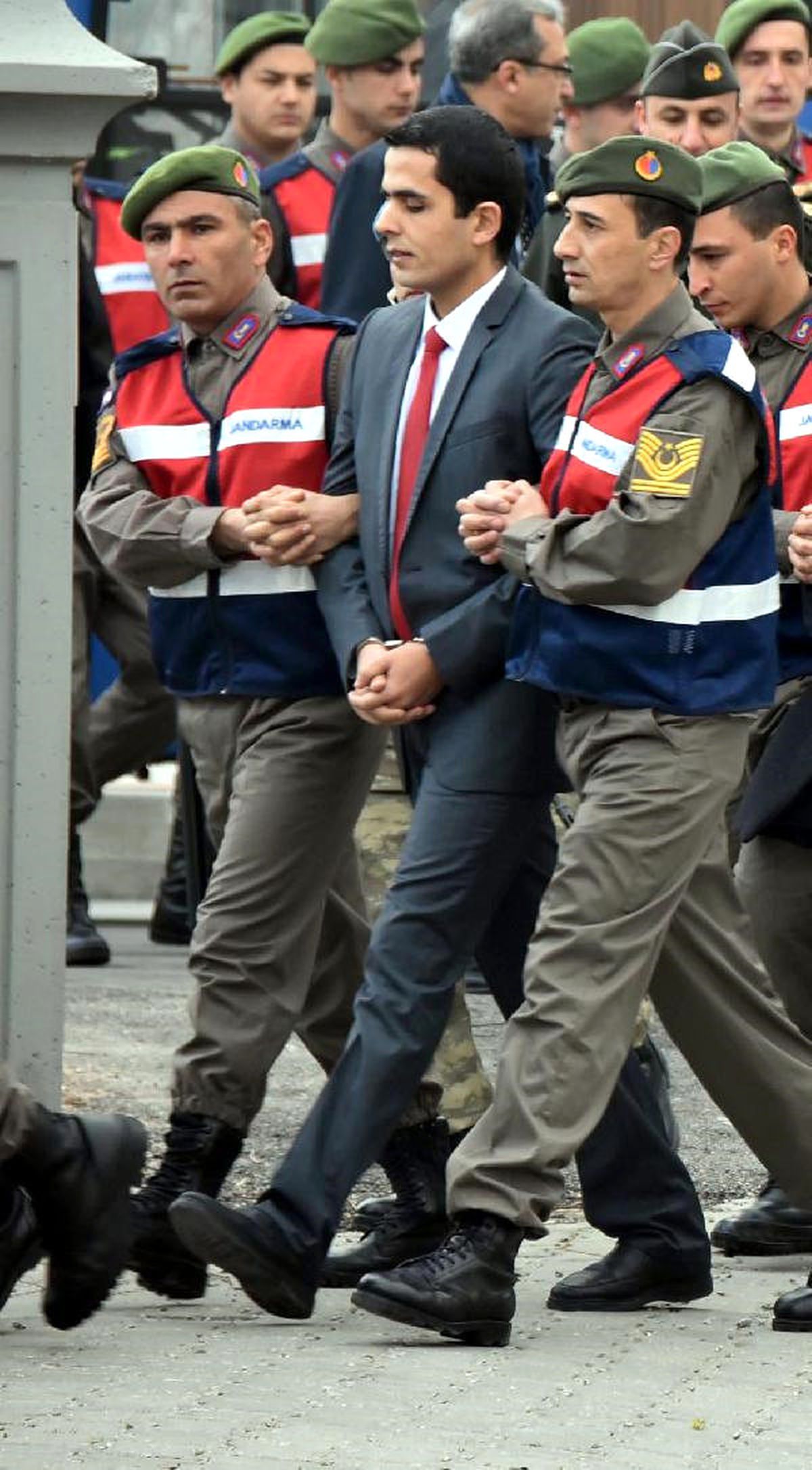 Darbeci Yüzbaşı Şahin: Ömer Halisdemir Gibi Emri Yerine Getirdim (2)