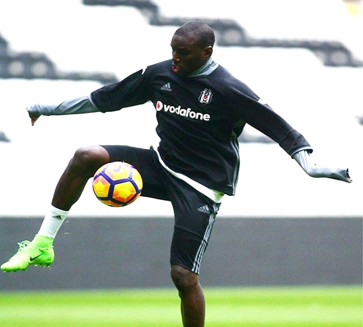 Demba Ba ve Caner Takımla Çalıştı