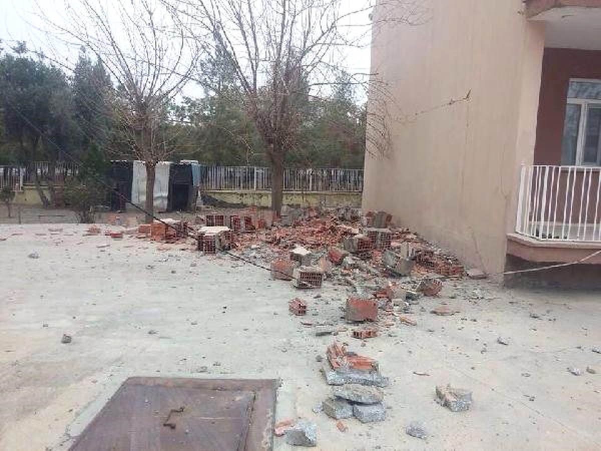Dha Yurt;(Yeniden)adıyaman\' da 5.5\'lik Deprem;yıkılan Bineler ve Yaralılar Var