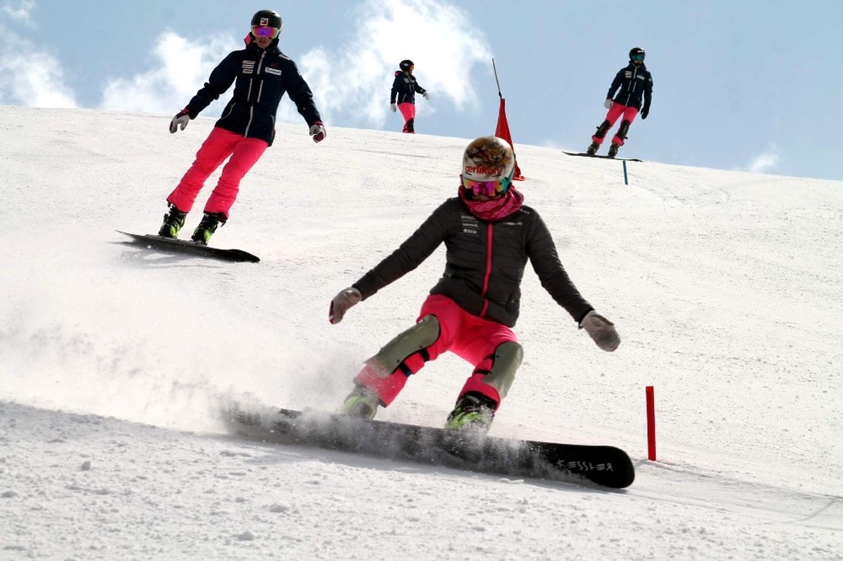 Dünyanın En İyi Snowboardcuları Erciyes\'in Pistlerine Çıktı