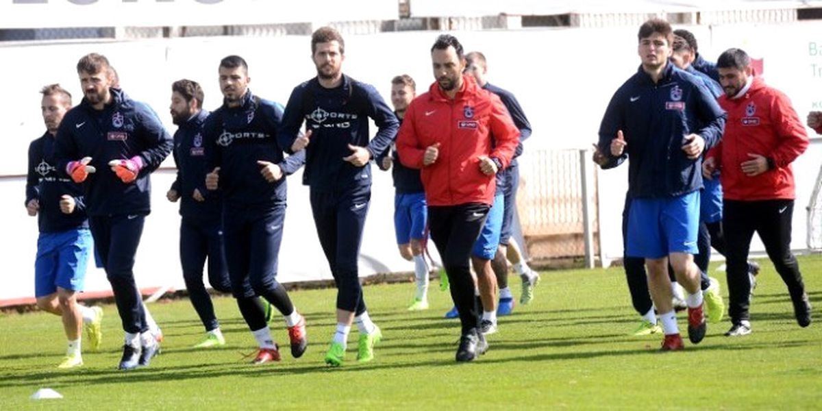Ersun Yanal\'dan Kritik Toplantı