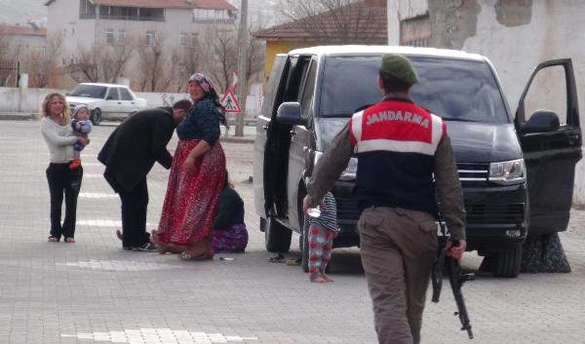 Halı Çaldığı İddia Edilen 5 Kişi Kovalamacada Yakalandı