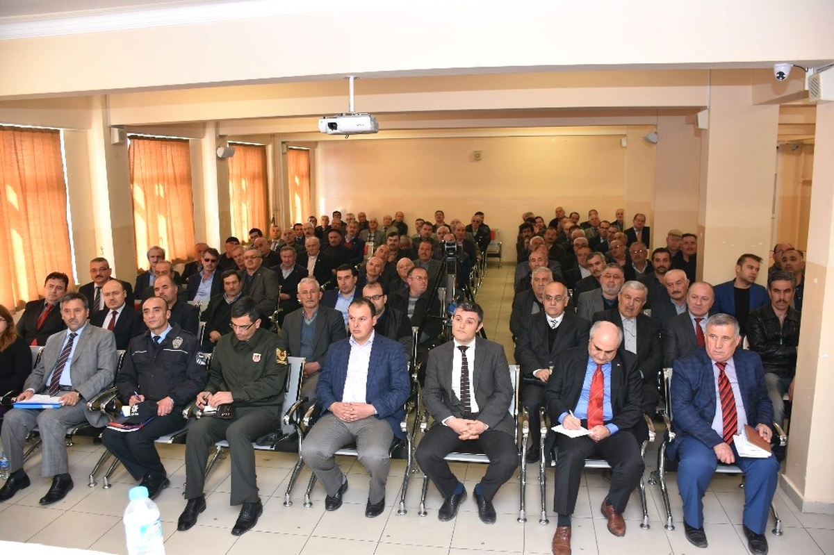 Halk Günü Toplantılarının Altıncısı Eflani\'de Yapıldı