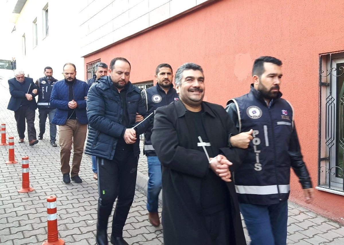 FETÖ\'den Cezaevine Girenlerin Ailelerine Maddi Destekte Bulunmuşlar