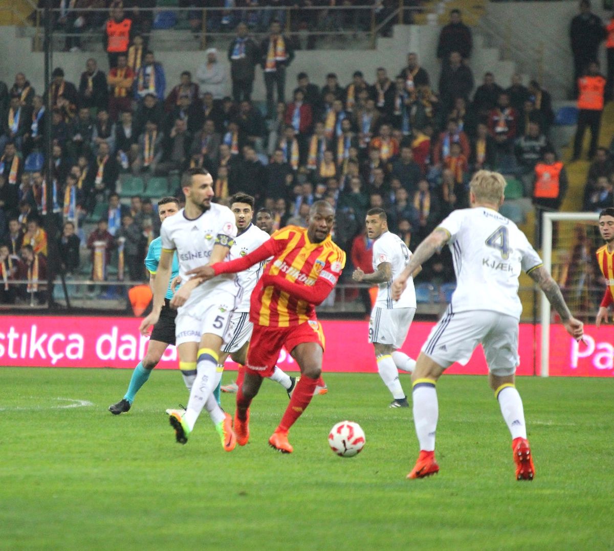 Ilk 30 Dakika Golsüz Bitti