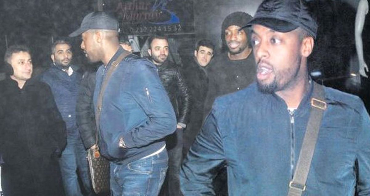 Galatasaraylı Carole ve Cavanda , 2 Kadınla Nişantaşı\'nda Eğlendi