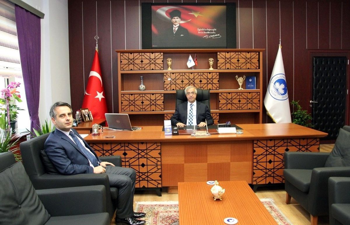 Karam\'dan Rektör Şengörür\'e Ziyaret