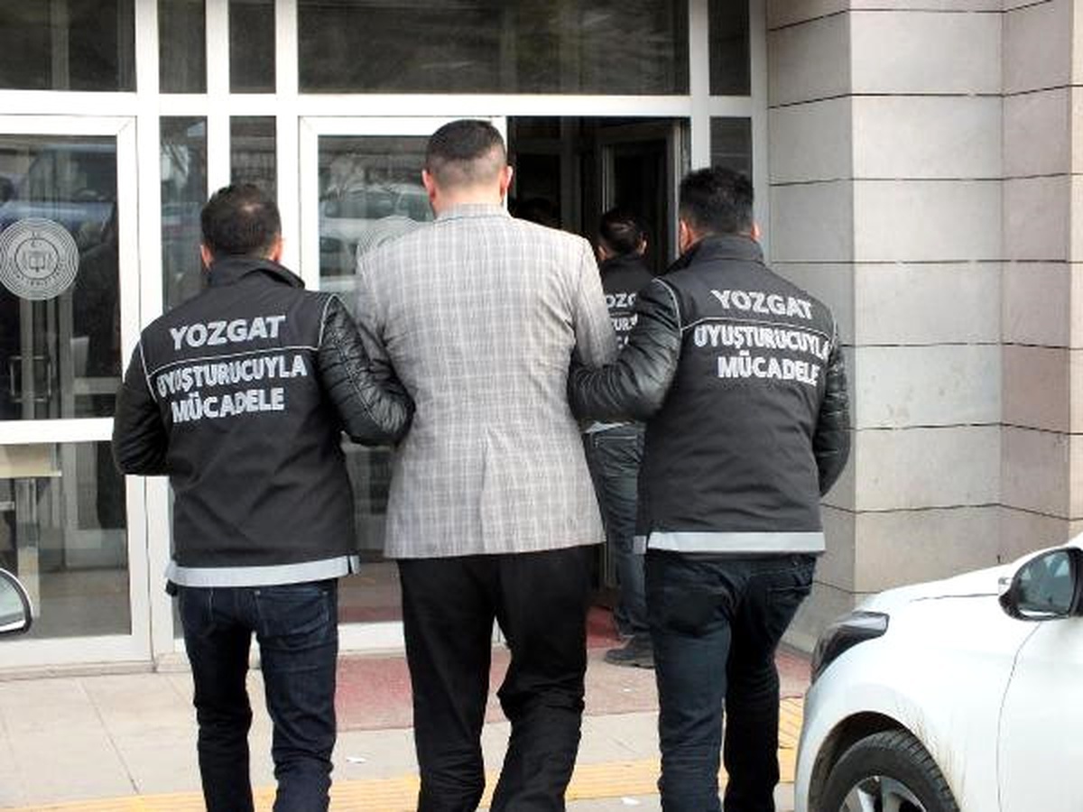 Kiralık Otomobildeki Uyuşturucuya 2 Tutuklama