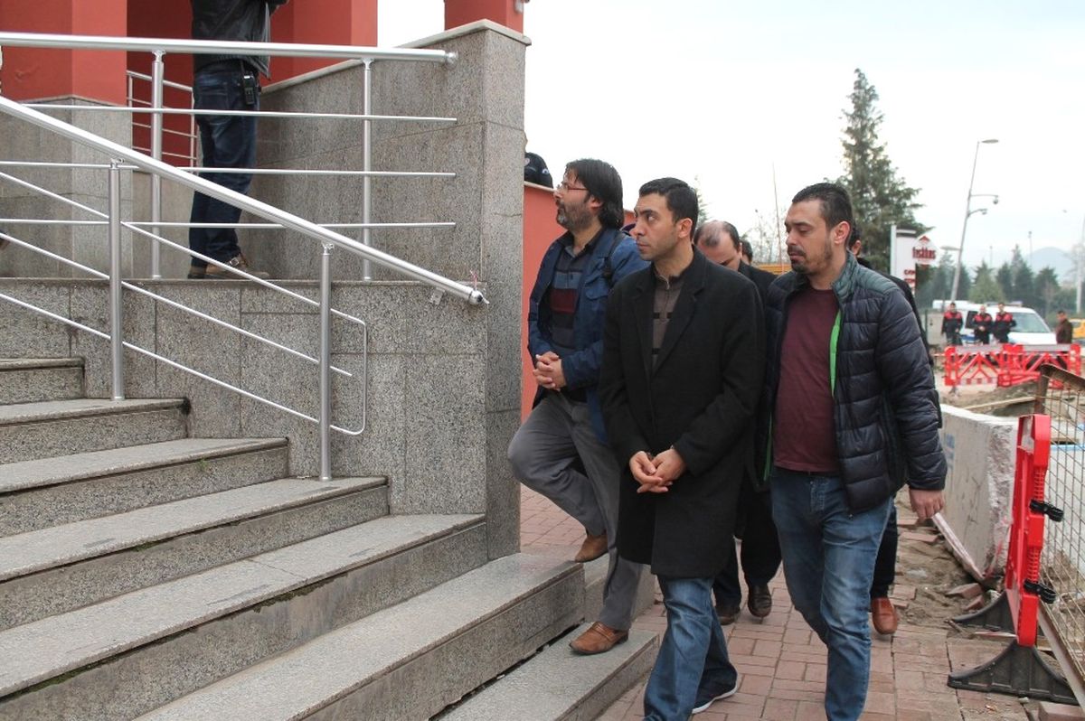 Kocaeli\'de 7 Özel Okul Öğretmeni Fetö\'den Adliyede
