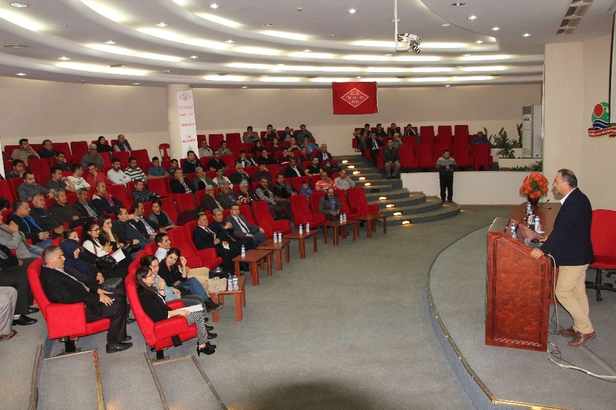 Kumluca\'da Üreticilere \'Virüs\' Hastalıkları Anlatıldı