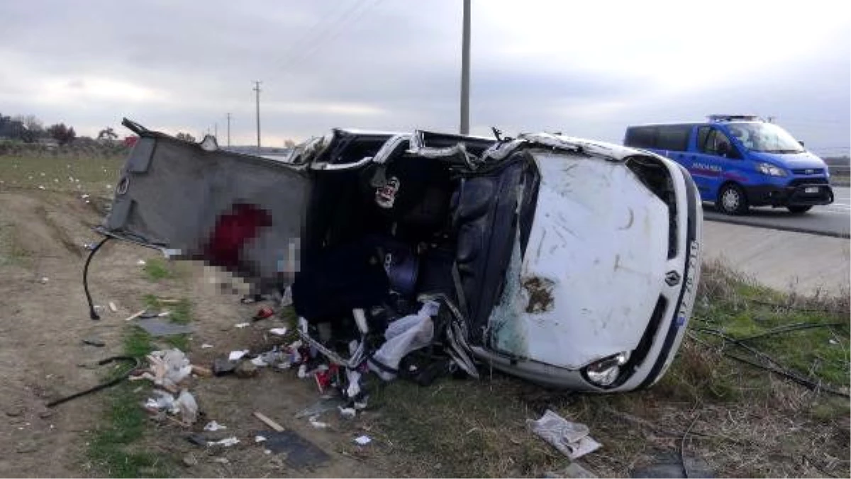 Otomobil Tarlaya Uçtu: 1 Ölü, 1 Yaralı