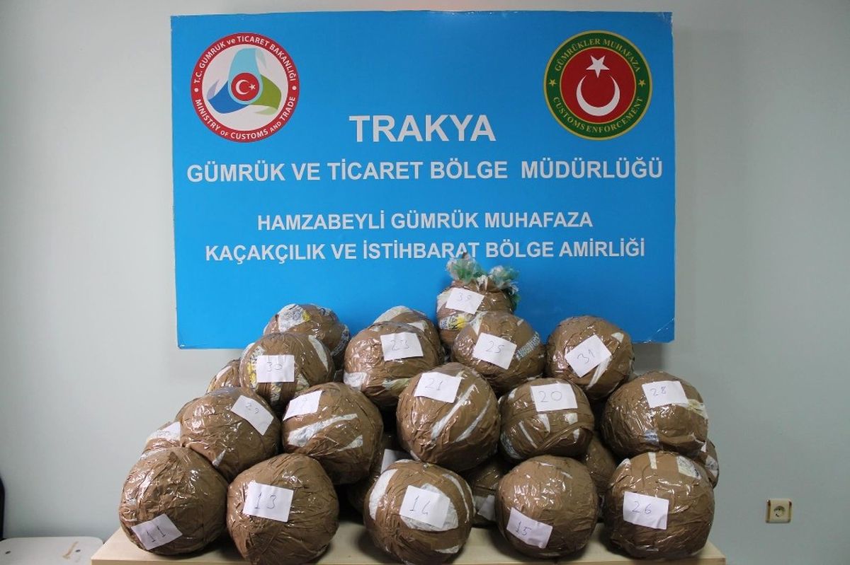 Piyasa Değeri Tam 1 Milyon TL Esrarı, Tırın Altına Bırakıp Kaçtı