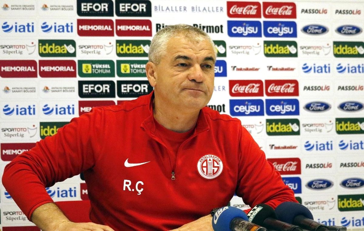 Rıza Çalımbay: "Galatasaray Maçında Herkesin Tek Yürek Olması Lazım"