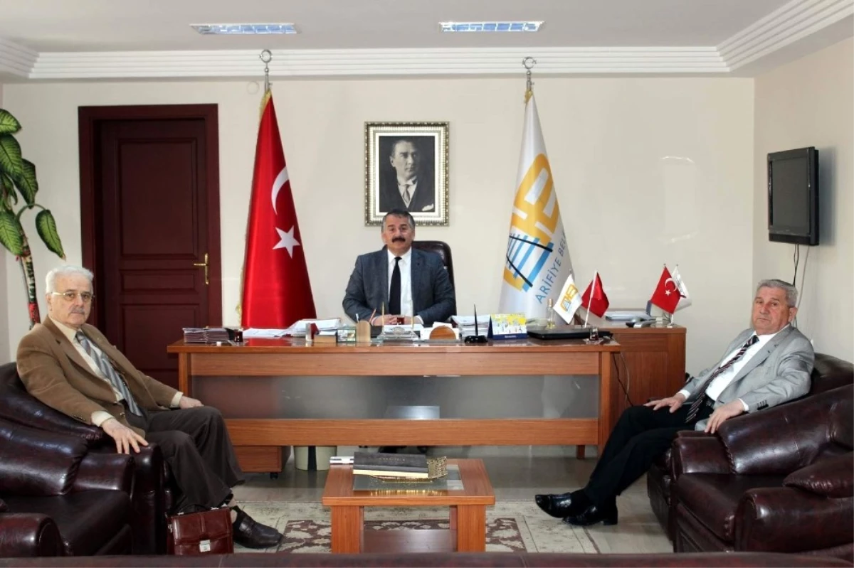 Şair Müftüoğlu\'ndan Başkan Karakullukçu\'ya Ziyaret