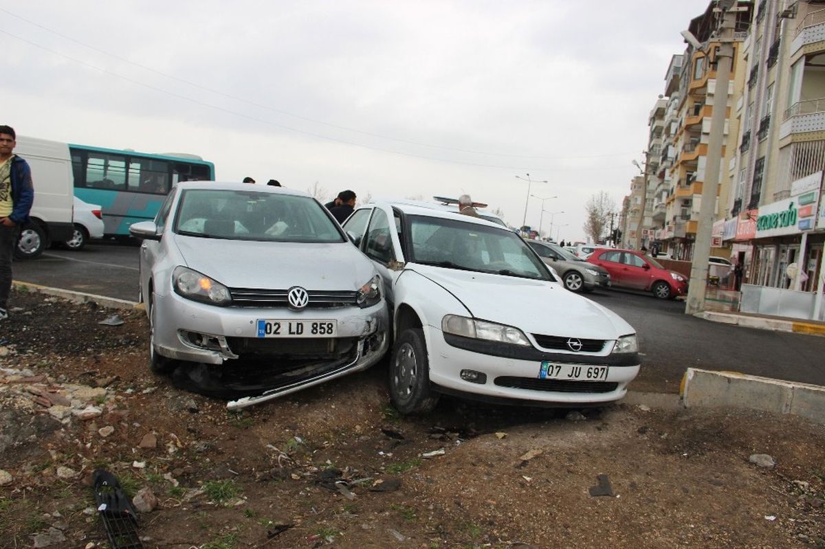 Şanlıurfa\'da Trafik Kazası: 2 Yaralı
