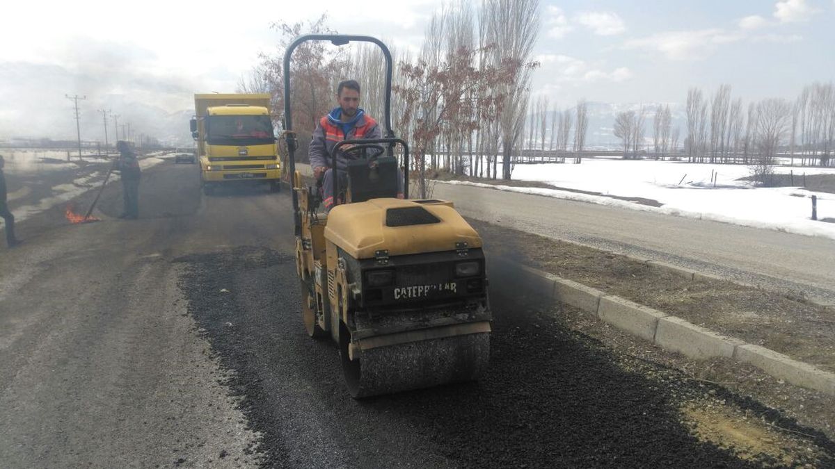 Seydişehir\'de Bozulan ve Tahrip Olan Yollar Onarılıyor.
