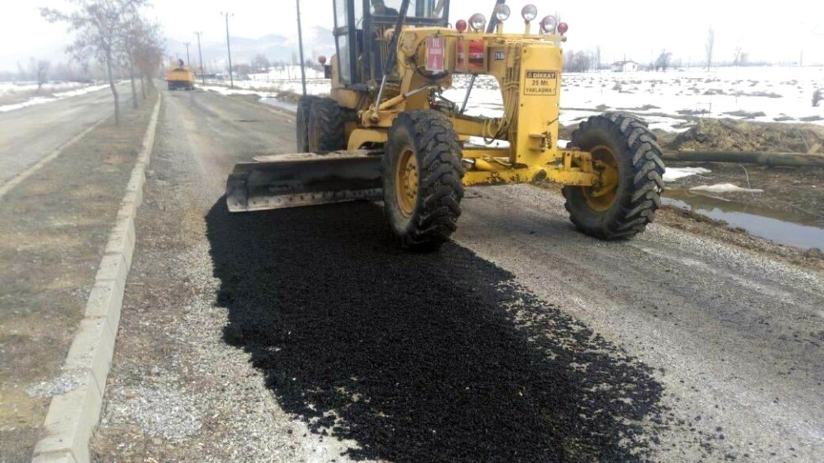 Seydişehir\'de Tahrip Olan Yollar Onarılıyor