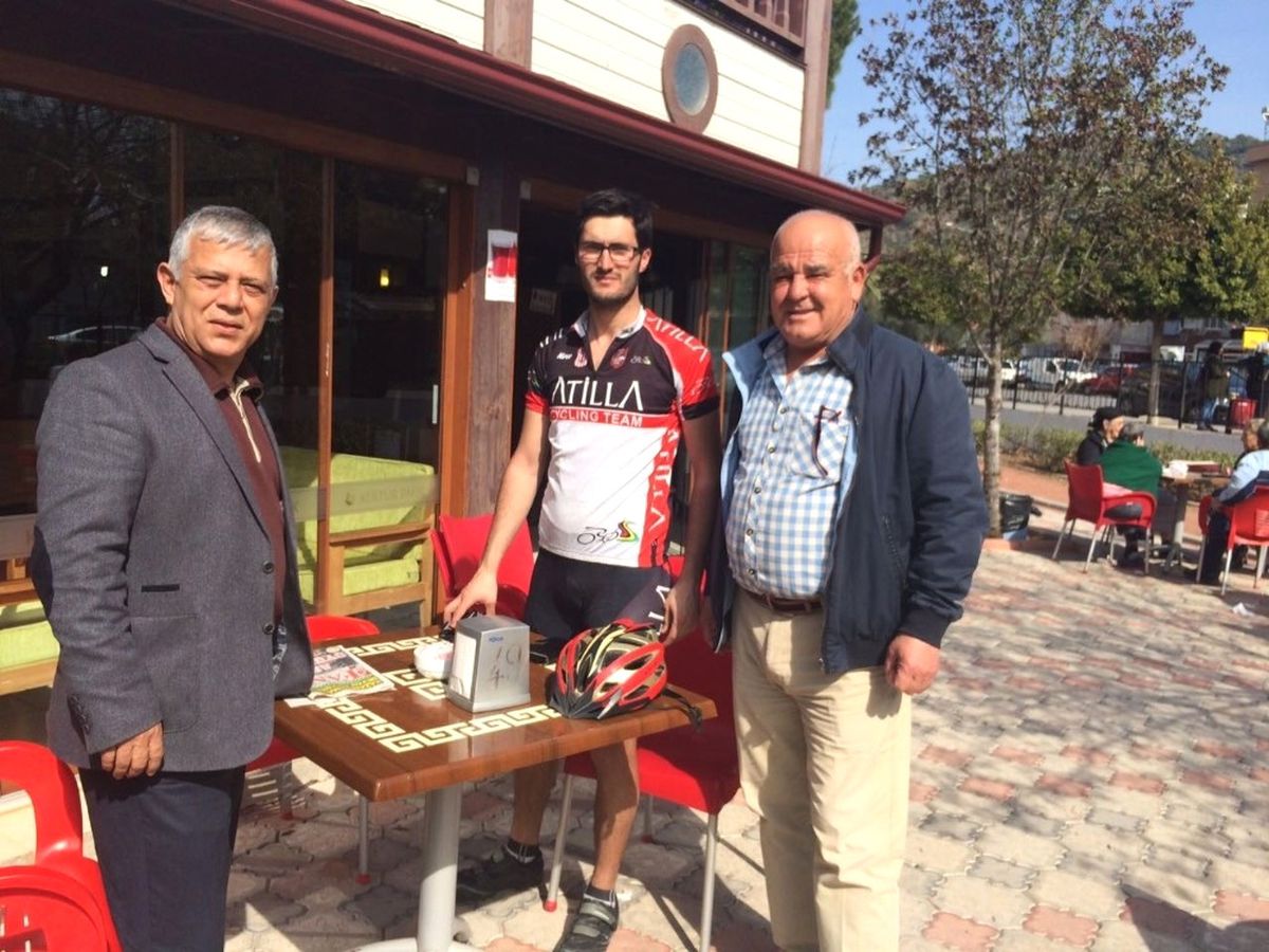Sivaslı Bisikletçinin Yolu Ortaca\'dan Geçti