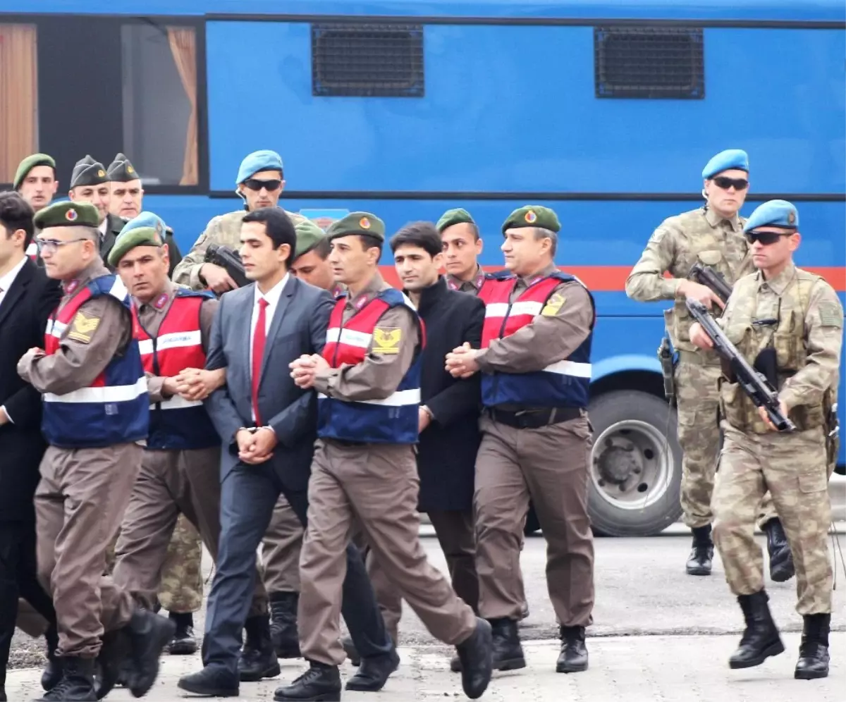 Suikast Zanlıları Minarelerden Anons ve Salalar Yükselince Umutlarını Yitirmiş