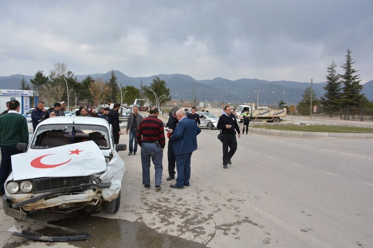 Tokat\'ta Trafik Kazası: 6 Yaralı