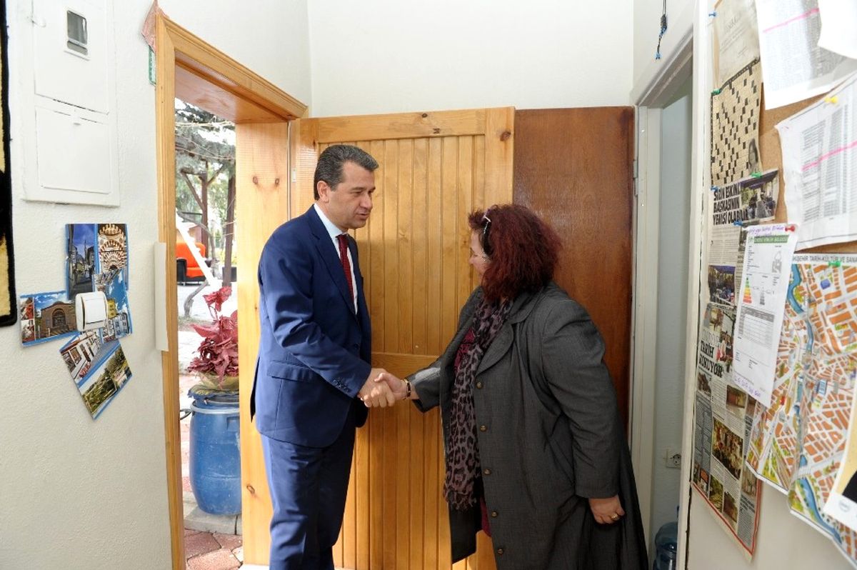 Vali Çelik, Cunudiye Mahalle Muhtarı Ata\'yı Ziyaret Etti
