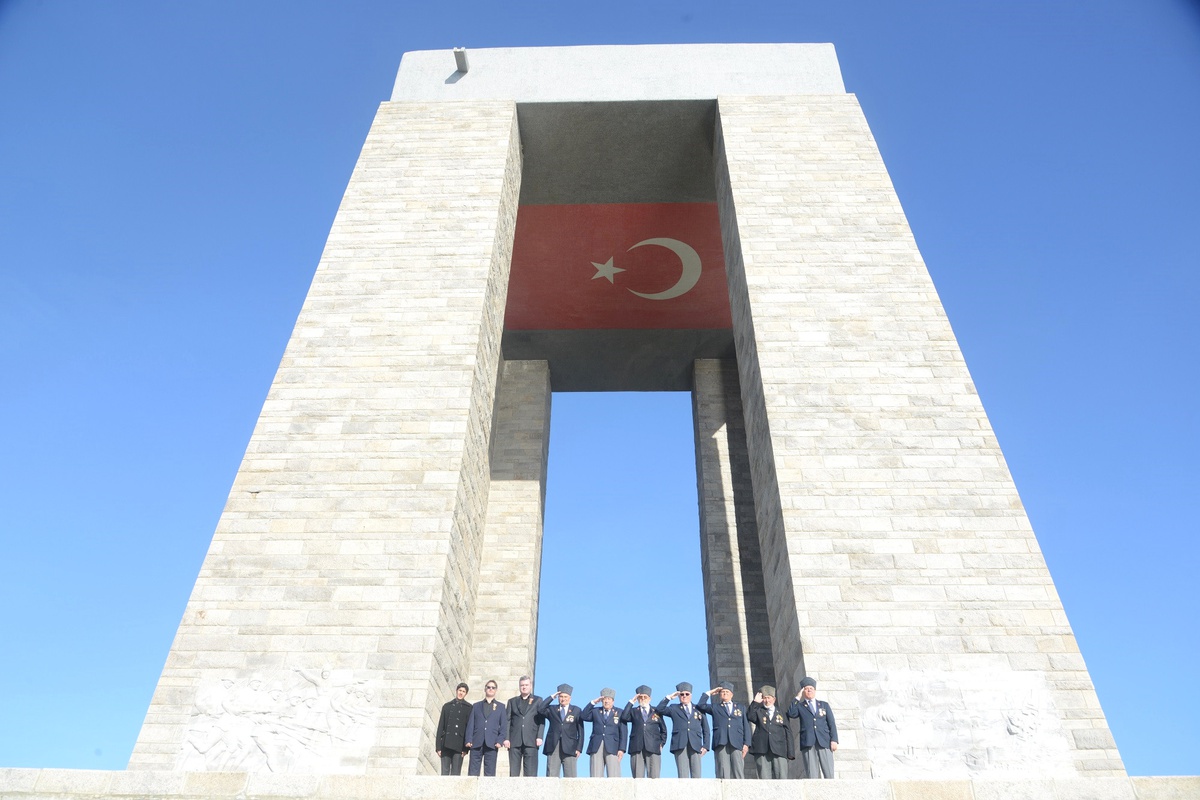 Yıldırım, Çanakkale Şehitleri İçin Ses Veriyor