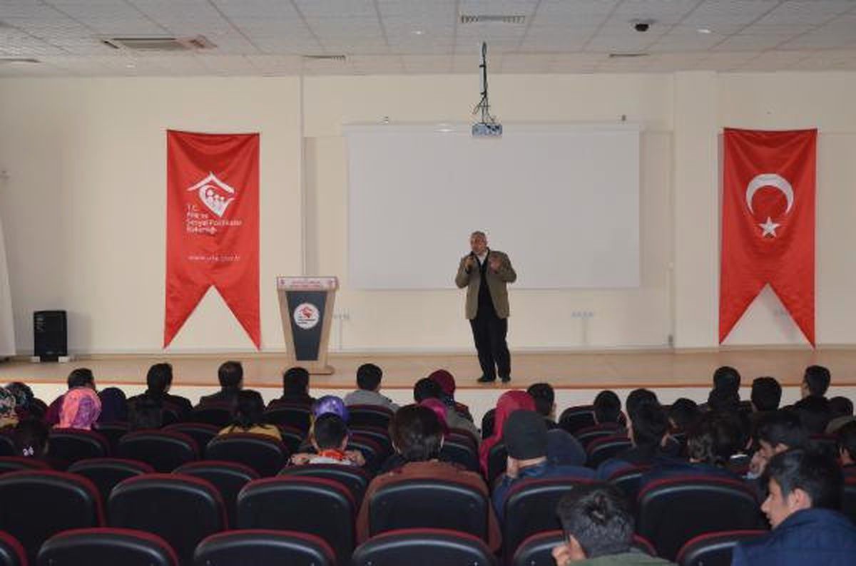 Adilcevaz\'da Ygs Öğrencilerine Motivasyon Semineri