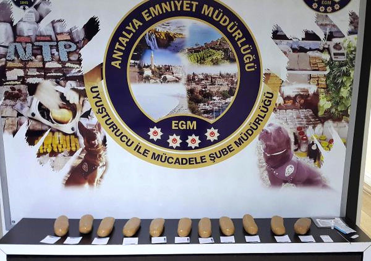 Antalya\'da 5.5 Kilo Eroin Ele Geçirildi
