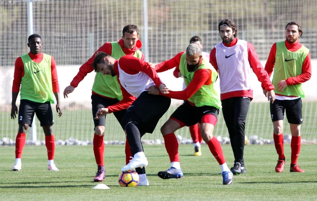 Antalyaspor\'da, Galatasaray Hazırlıkları Sürüyor