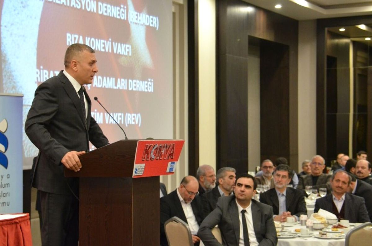 Arat: "16 Nisan\'daki Referandum Sıradan Bir Halk Oylaması Değil"
