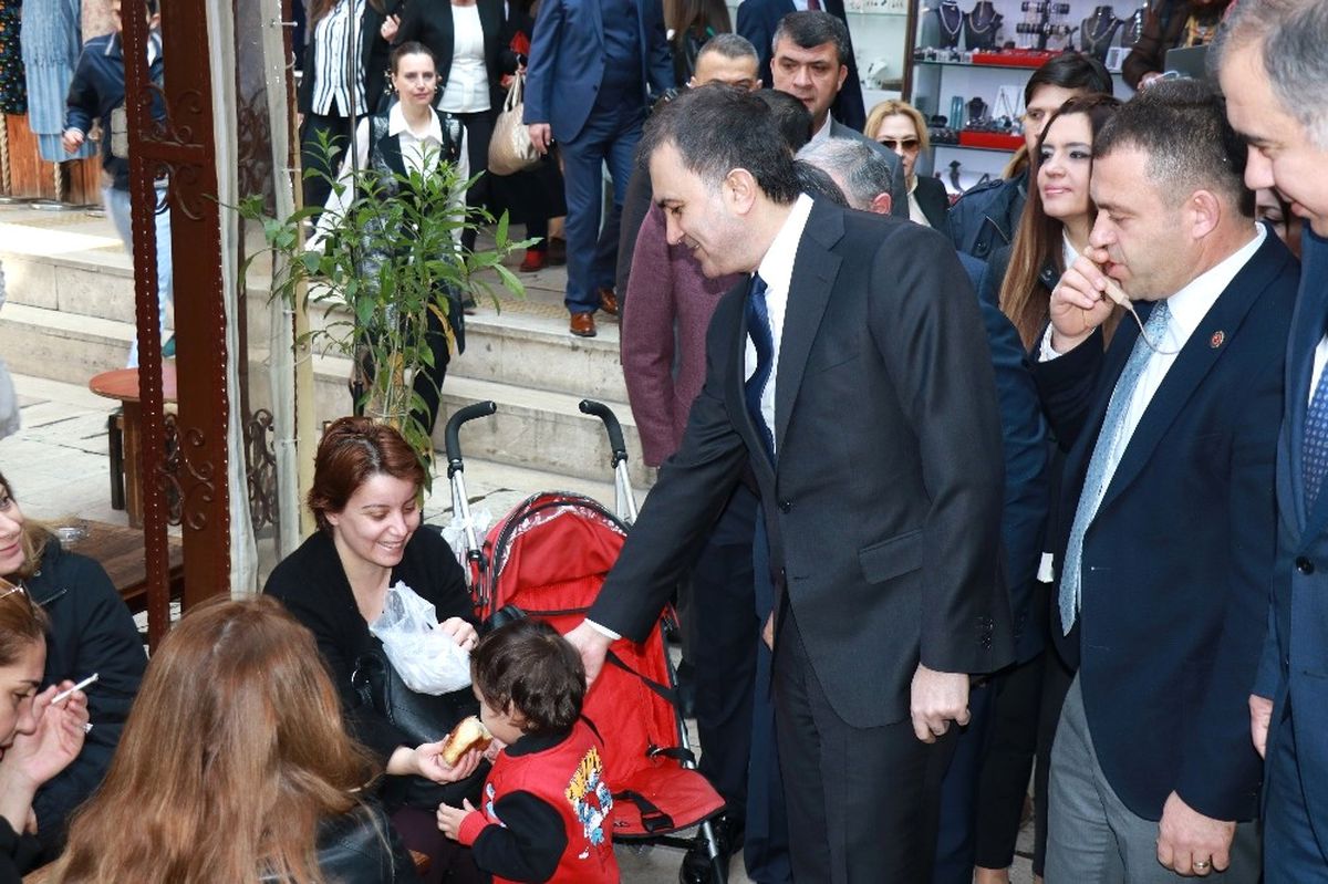 Bakan Çelik Dibek Kahvesini Tattı