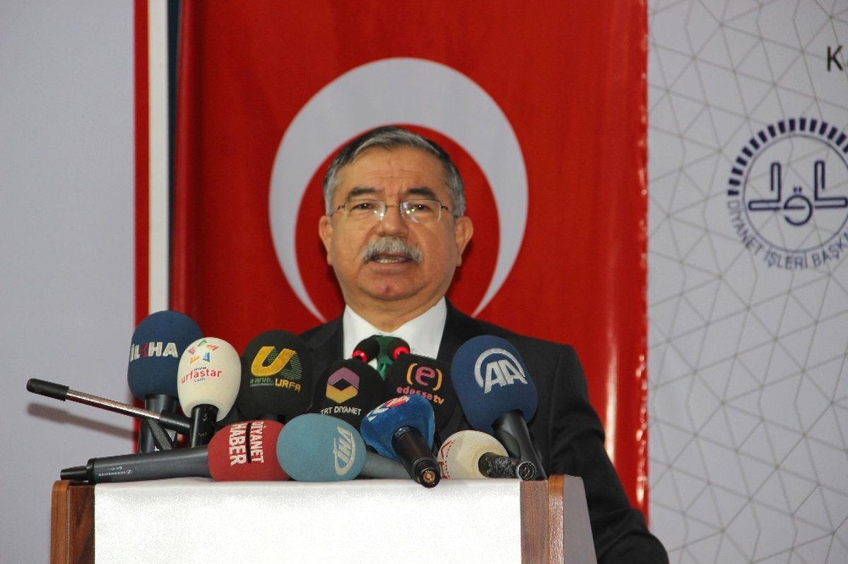 Bakan Yılmaz, "Gecenin En Karanlık Olduğu Vakitte Umut Vardır" Dedi